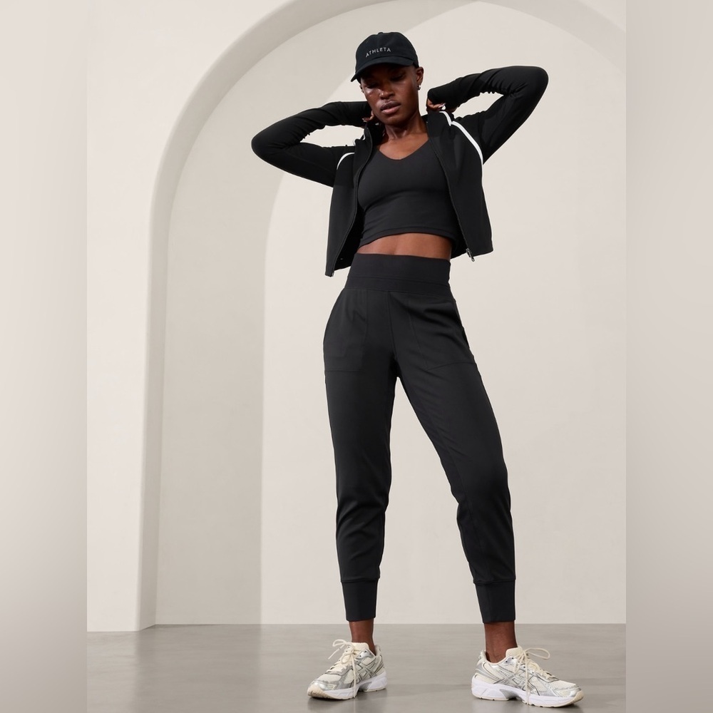 NWT Athleta Women’s Black Venice Jogger size M/P
